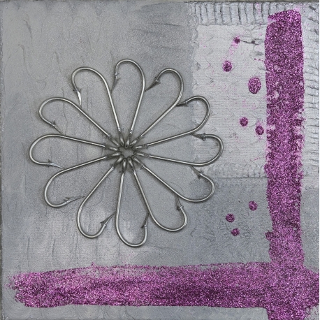 La pintura de la flor de plata glitter en color fucsia, el tamaño de 30x30. QR10